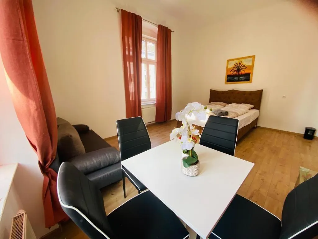 Quad-Room Near Prater Stern Vienna