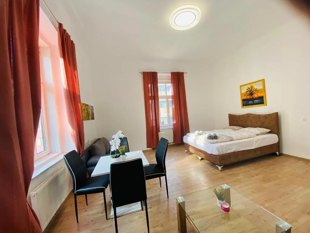Quad-Room Near Prater Stern Wiedeń